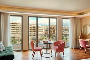 Zeus Essence Wyndham Athens Residence