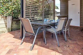 Condo 105 at Horizons Golf Resort - Salamander Bay NSW