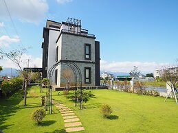 Sakura Bed and Breakfast