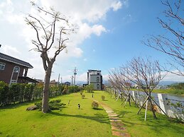 Sakura Bed and Breakfast