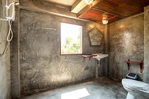 Boon Home Stay Arts and Crafts