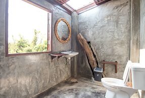 Boon Home Stay Arts and Crafts