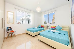 Green Bay Villa No13