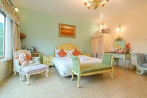 Swiss Valley Hip Resort