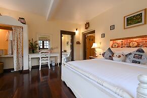 Swiss Valley Hip Resort