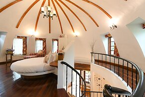 Swiss Valley Hip Resort