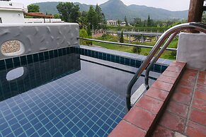 Swiss Valley Hip Resort