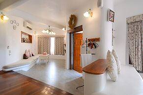 Swiss Valley Hip Resort