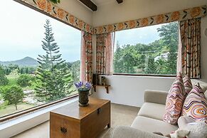 Swiss Valley Hip Resort