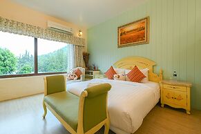Swiss Valley Hip Resort