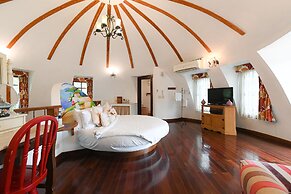 Swiss Valley Hip Resort
