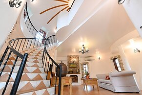 Swiss Valley Hip Resort