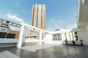 RedDoorz Plus @ Boni Avenue Mandaluyong