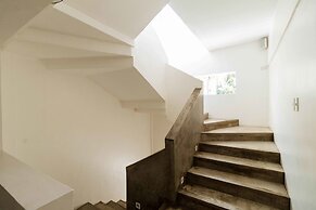 RedDoorz Plus @ Boni Avenue Mandaluyong