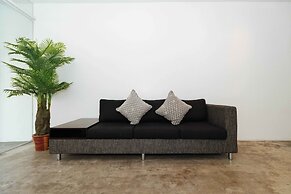 RedDoorz Plus @ Boni Avenue Mandaluyong