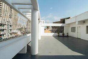 RedDoorz Plus @ Boni Avenue Mandaluyong