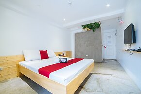 RedDoorz Plus @ Boni Avenue Mandaluyong