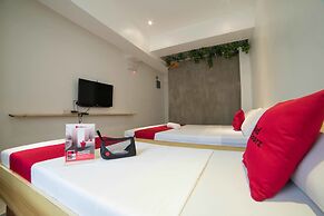 RedDoorz Plus @ Boni Avenue Mandaluyong