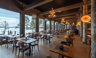 Wilderness Hotel Inari & Igloos