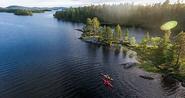 Wilderness Hotel Inari & Igloos