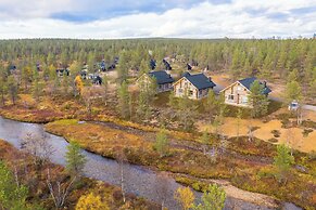 Wilderness Hotel Muotka & Igloos