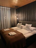 Wilderness Hotel Muotka & Igloos