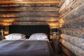 Wilderness Hotel Muotka & Igloos