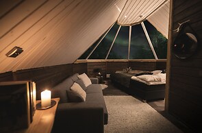 Wilderness Hotel Nellim & Igloos