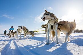Wilderness Hotel Nellim & Igloos