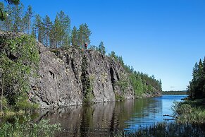Wilderness Hotel Nellim & Igloos