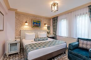 Agora Guesthouse & Hostel