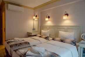 Agora Guesthouse & Hostel