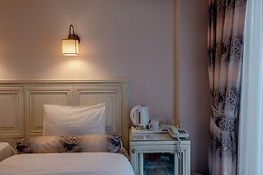 Agora Guesthouse & Hostel