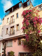 Agora Guesthouse & Hostel
