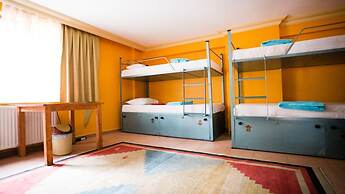 Agora Guesthouse & Hostel
