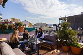 Agora Guesthouse & Hostel