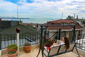 Agora Guesthouse & Hostel