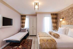 Agora Guesthouse & Hostel