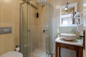 Agora Guesthouse & Hostel