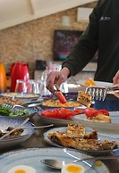 Agora Guesthouse & Hostel