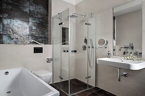Coco Chanel Boutique Apartment by goodnite cz