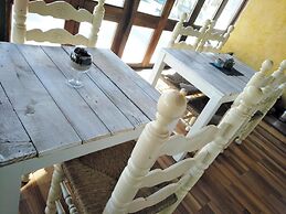 Zhimbad B&B by the sea