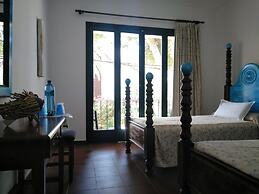 Zhimbad B&B by the sea