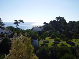 Zhimbad B&B by the sea