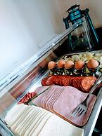 Zhimbad B&B by the sea