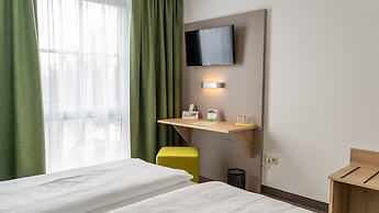 Highway Hotel