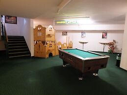 Highway Hotel