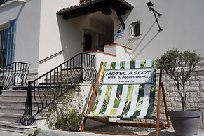 MOTEL ASCOT - Hôtel & Appartements