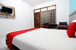 RedDoorz Plus Syariah near Lempuyangan Station 3