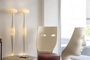 M&F Hotel